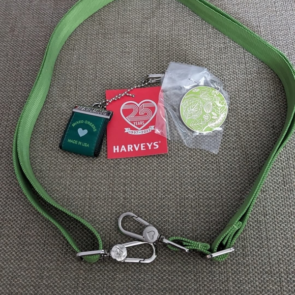 Harveys Seatbelt Mixed Greens Large Streamline Tote - Picture 7 of 7